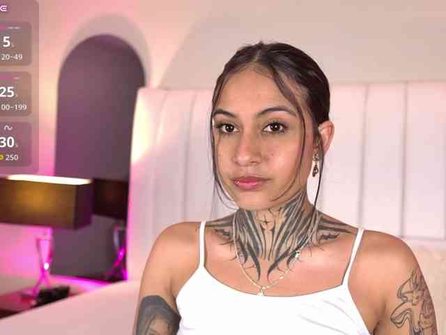 NicolleSweett04
