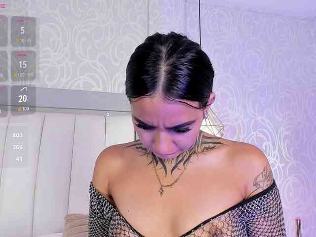 NicolleSweett04