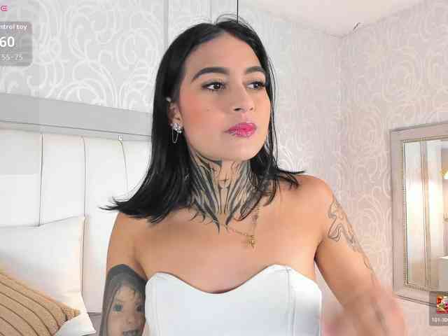 NicolleSweett04 webcam