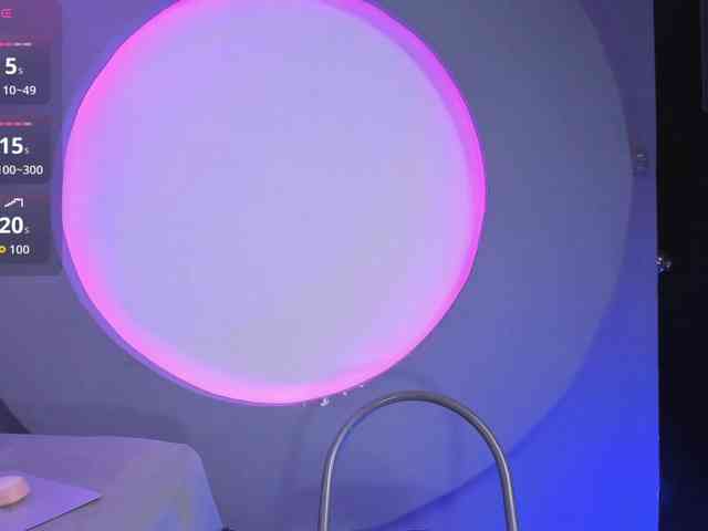 NicolleSweett04 webcam