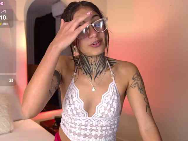 NicolleSweett04 NicolleSweett04