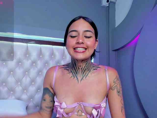 NicolleSweett04 NicolleSweett04