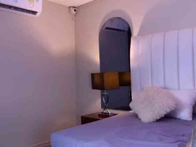 NicolleSweett04 webcam