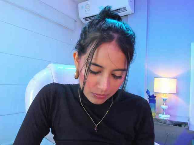 NicolleSweett04