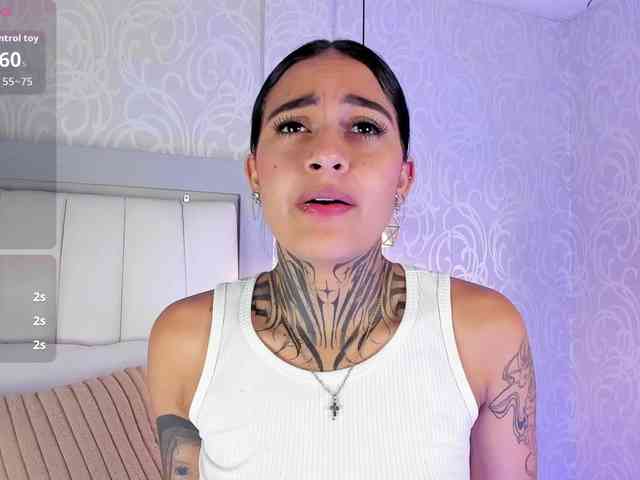 NicolleSweett04 webcam