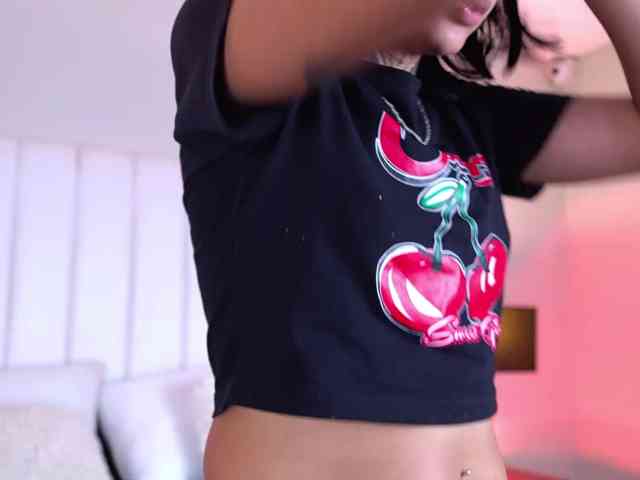 NicolleSweett04