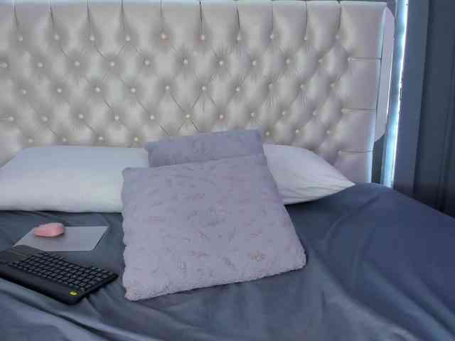 NicolleSweett04