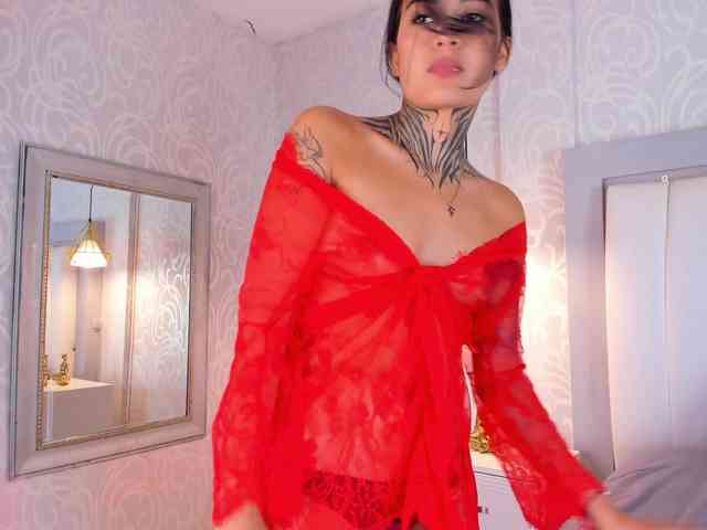 NicolleSweett04 webcam