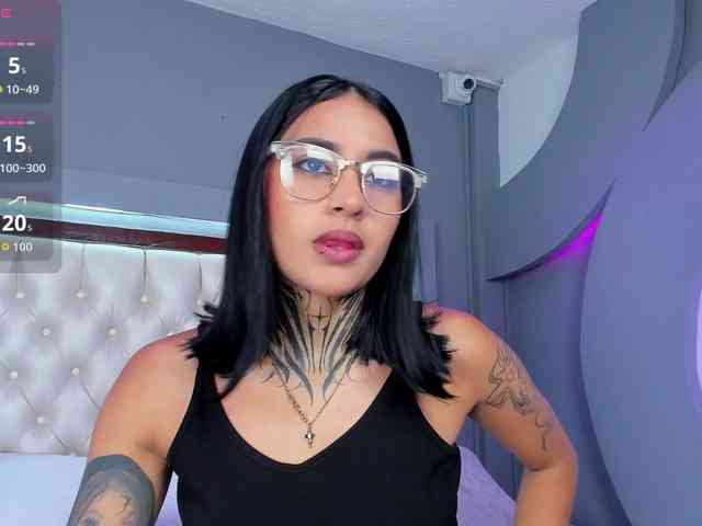 NicolleSweett04