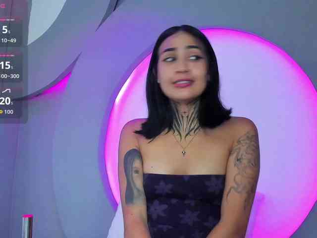 NicolleSweett04