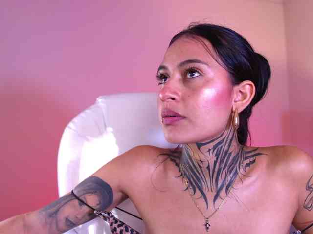 NicolleSweett04