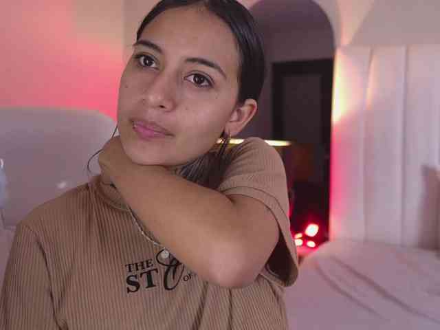 NicolleSweett04 NicolleSweett04