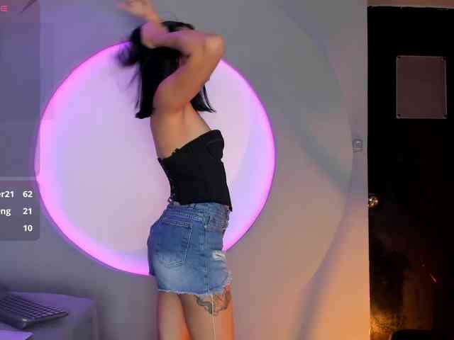 NicolleSweett04