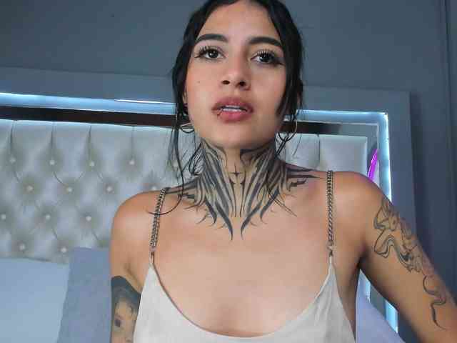 NicolleSweett04
