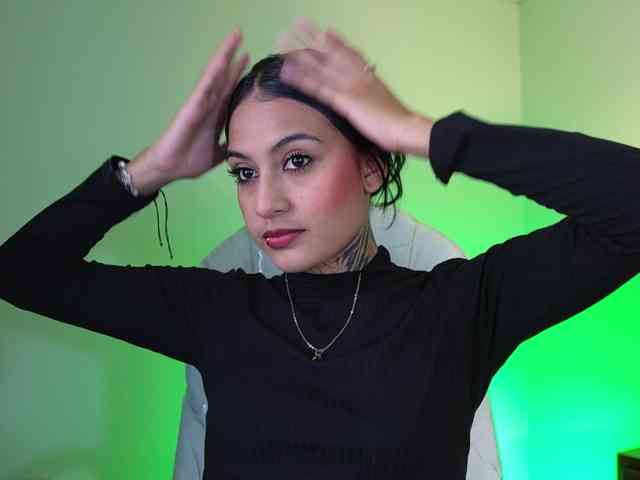 NicolleSweett04 webcam