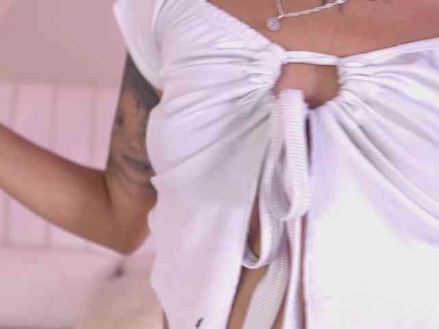 NicolleSweett04