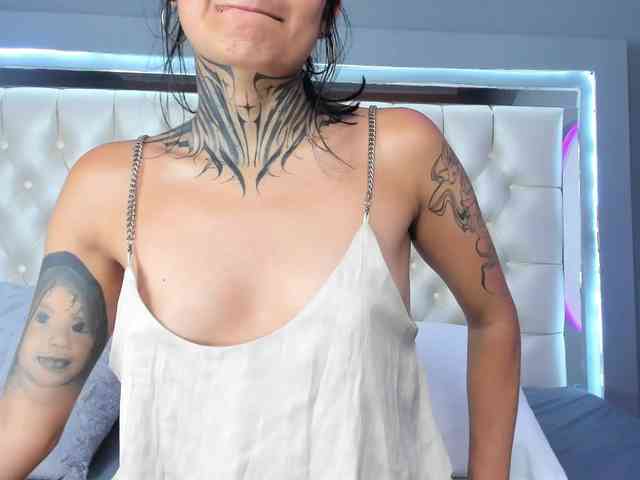 NicolleSweett04