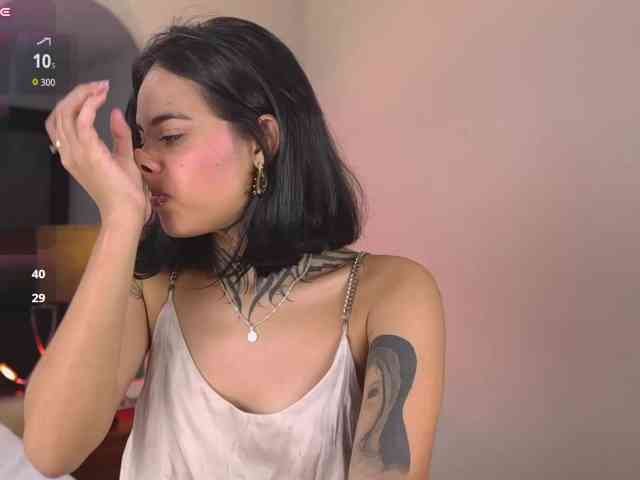 NicolleSweett04