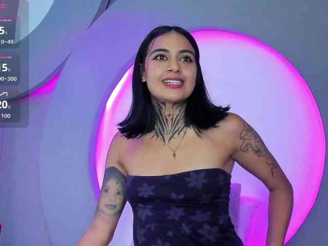 NicolleSweett04