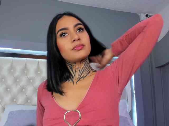 NicolleSweett04 webcam