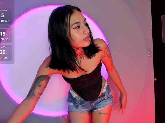 NicolleSweett04