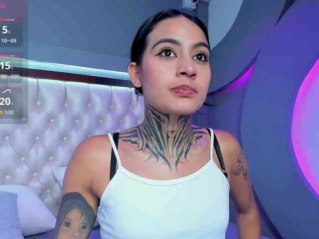 NicolleSweett04 NicolleSweett04