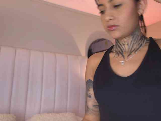 NicolleSweett04