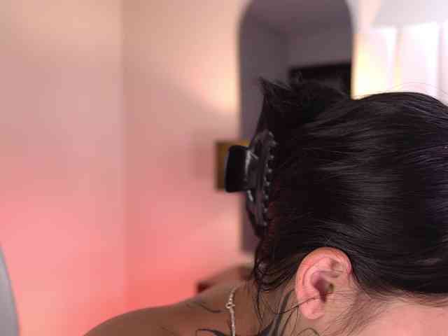 NicolleSweett04 webcam
