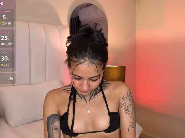 NicolleSweett04 NicolleSweett04