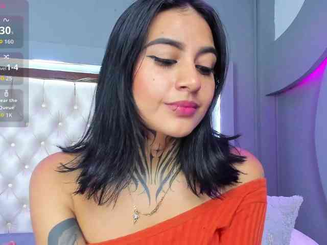 NicolleSweett04 webcam