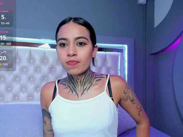 NicolleSweett04