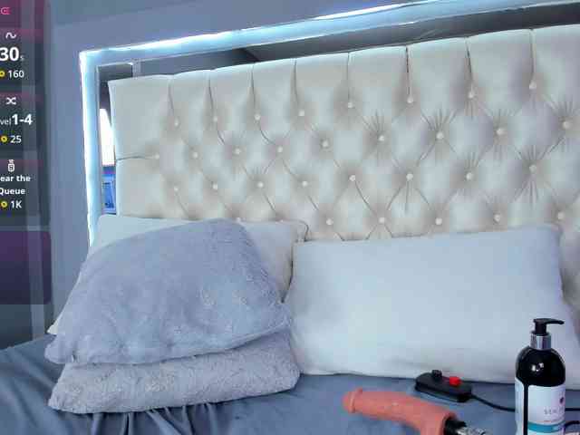 NicolleSweett04 webcam