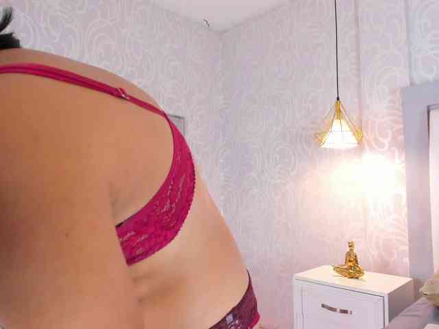 NicolleSweett04 webcam