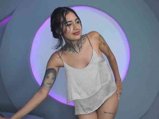 NicolleSweett04