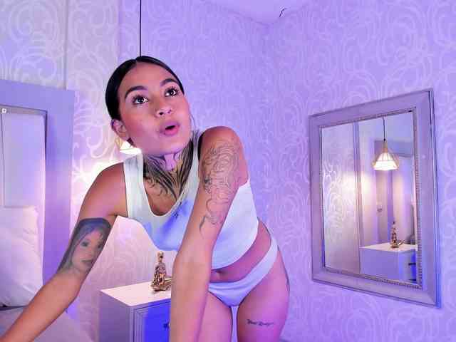 NicolleSweett04