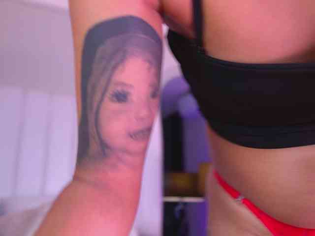 NicolleSweett04