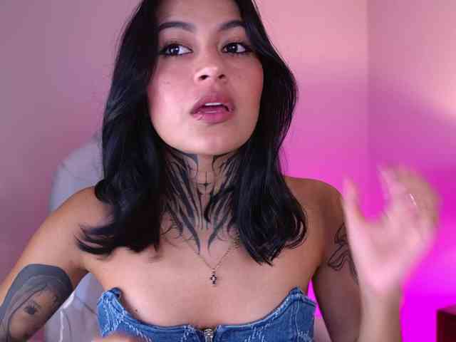 NicolleSweett04 NicolleSweett04
