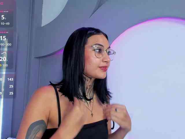 NicolleSweett04