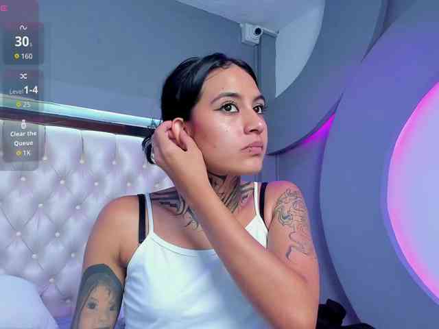 NicolleSweett04