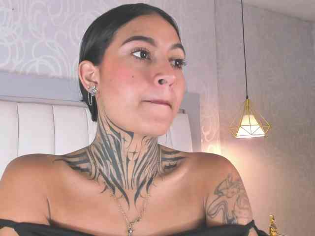 NicolleSweett04