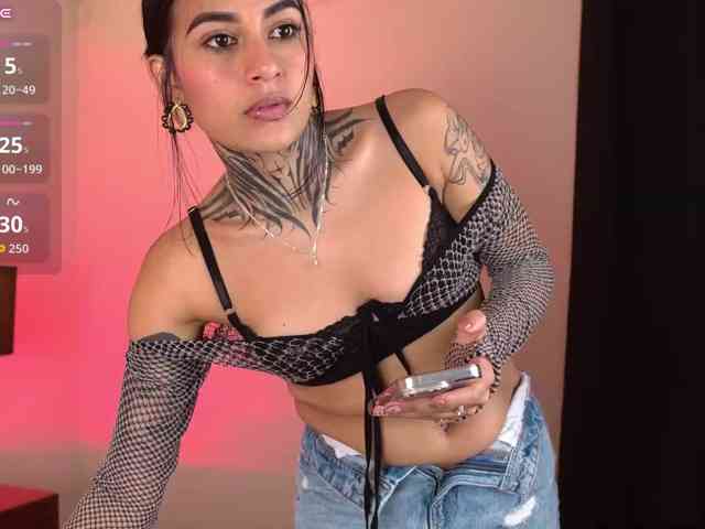 NicolleSweett04