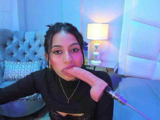 NicolleSweett04 NicolleSweett04