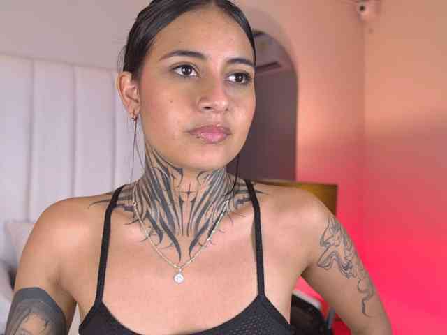 NicolleSweett04