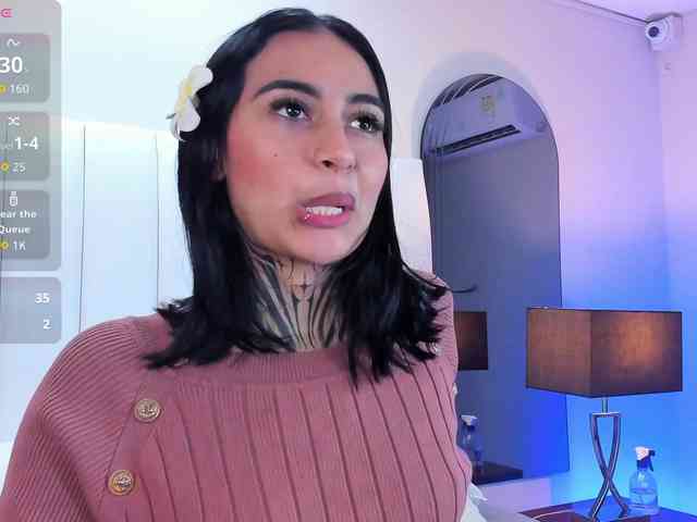NicolleSweett04 webcam