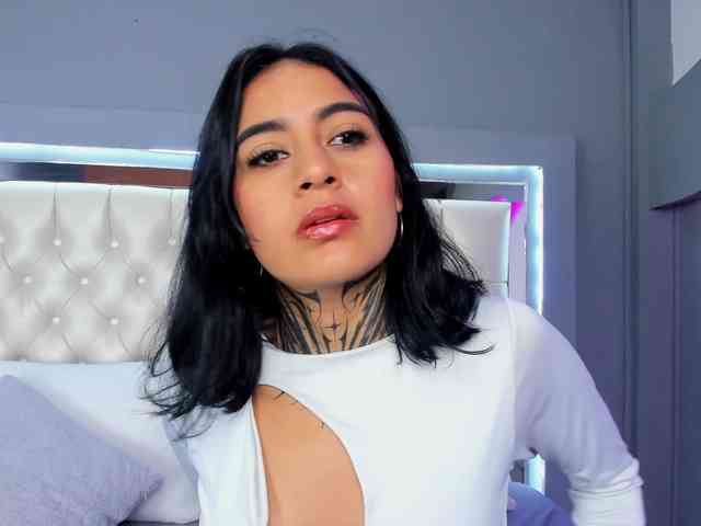 NicolleSweett04
