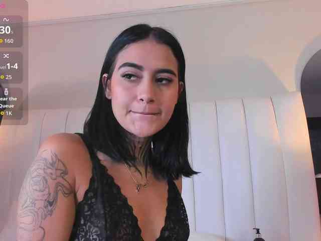 NicolleSweett04 webcam