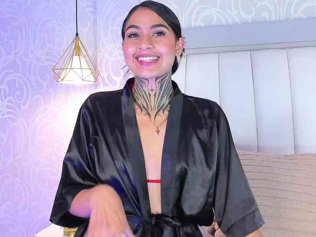 NicolleSweett04 NicolleSweett04