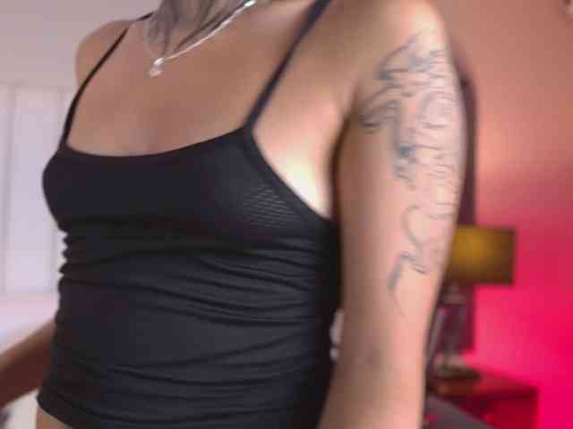NicolleSweett04