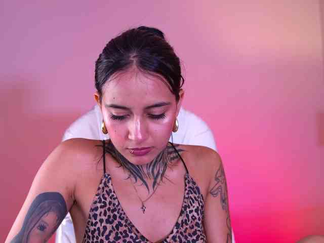 NicolleSweett04 NicolleSweett04