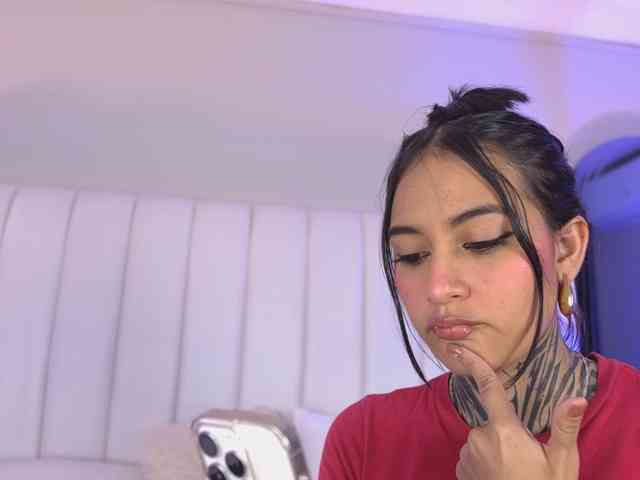 webcam free NicolleSweett04